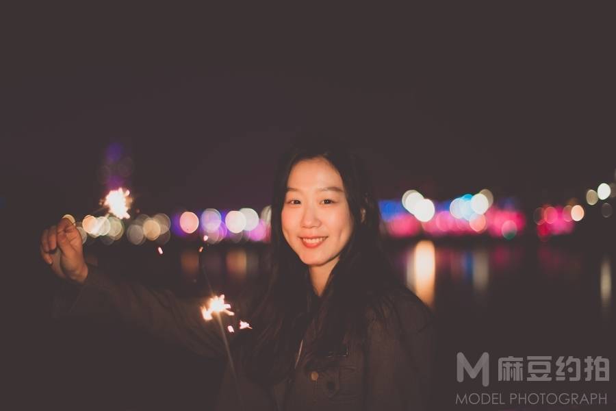夜景模特