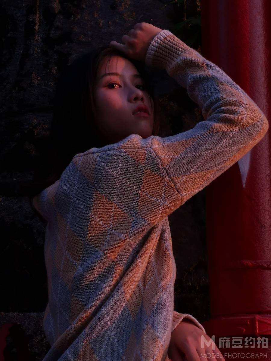 情绪模特
