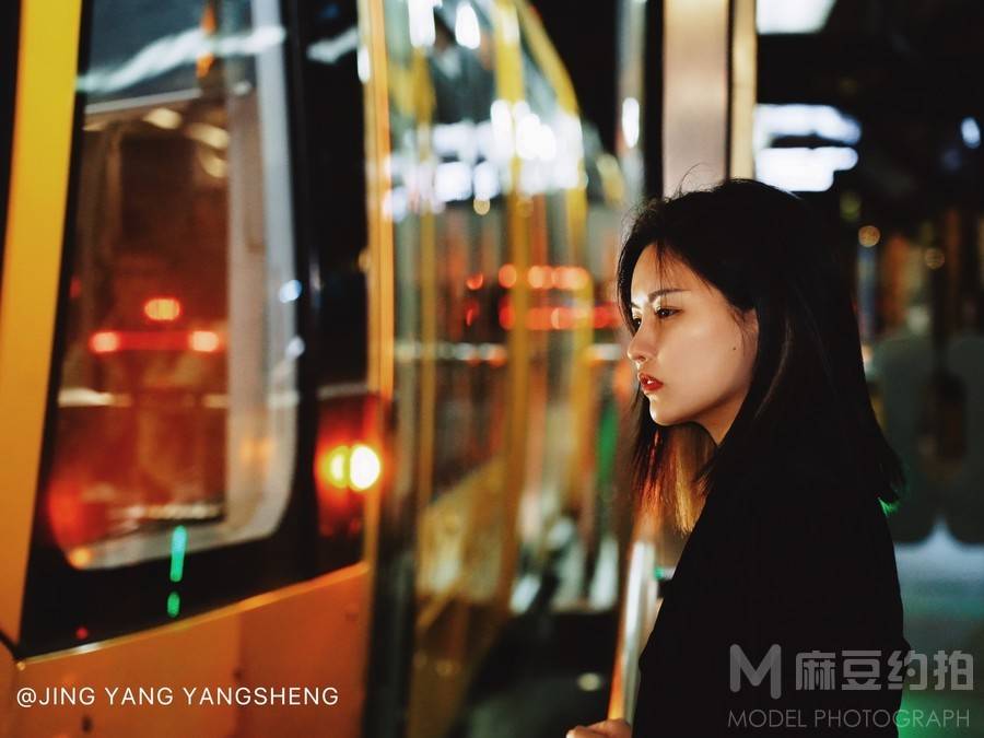 夜景模特