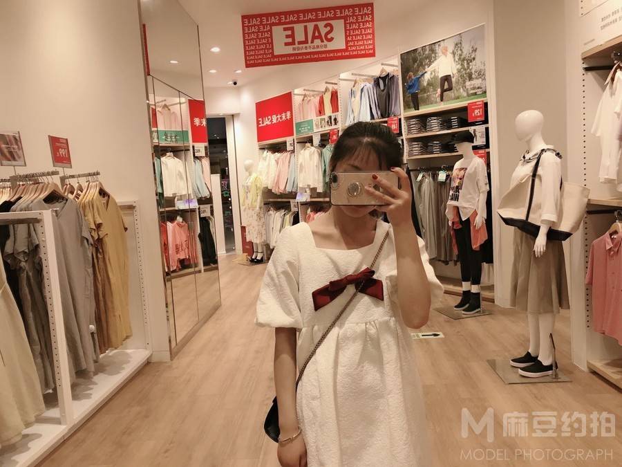 校园模特
