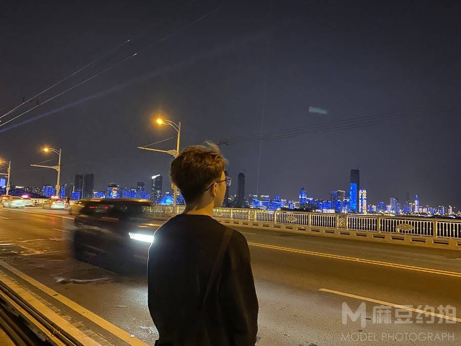 夜景模特