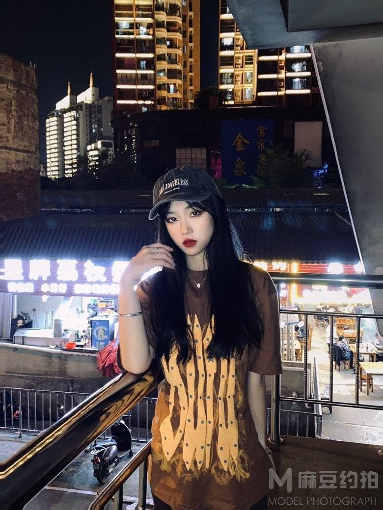 夜景模特