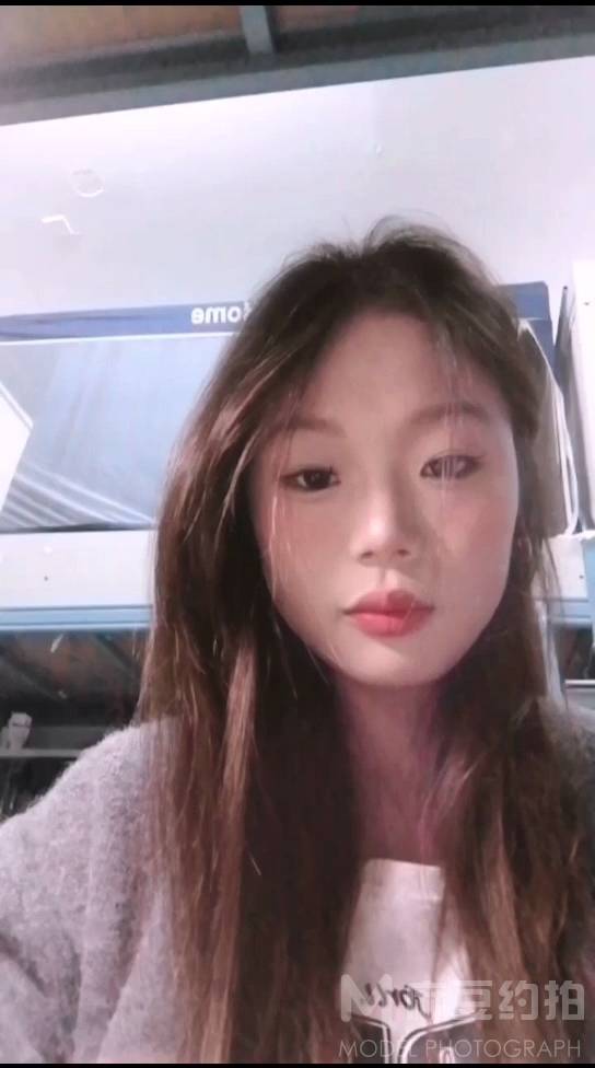 清新模特