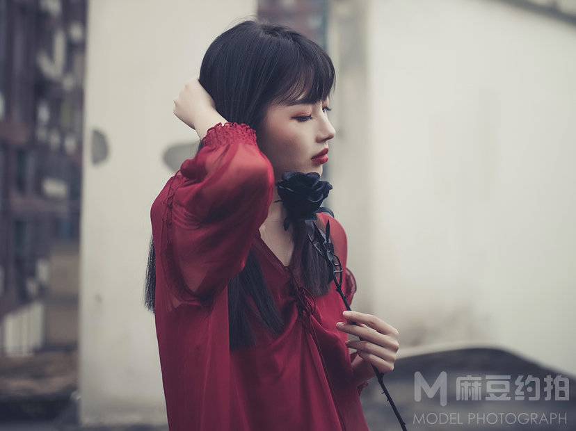 情绪模特