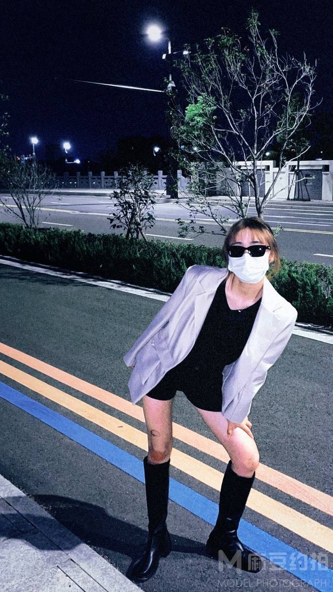 夜景模特