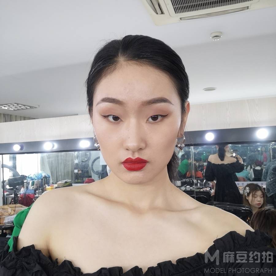 暗黑模特
