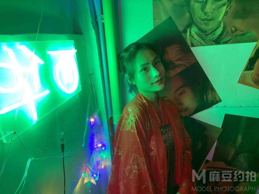 妆容模特