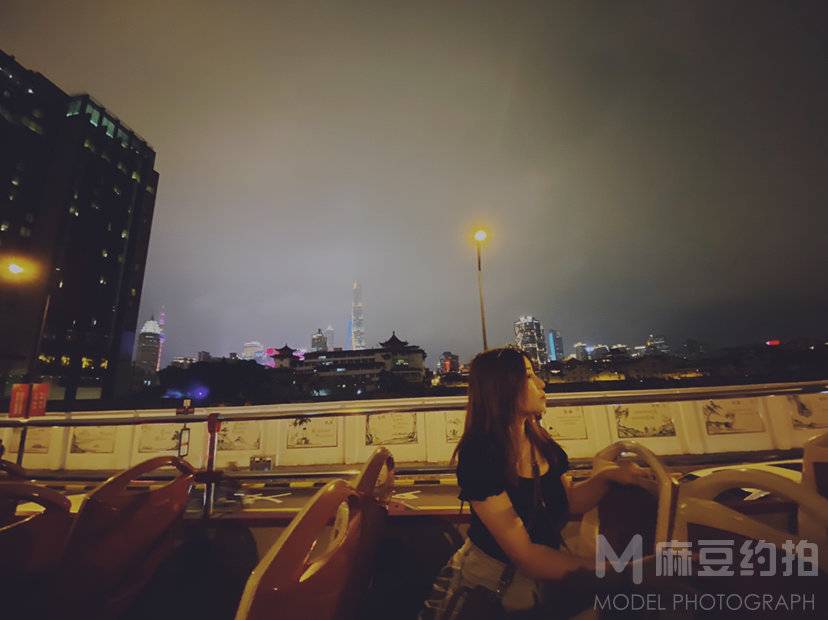 夜景模特