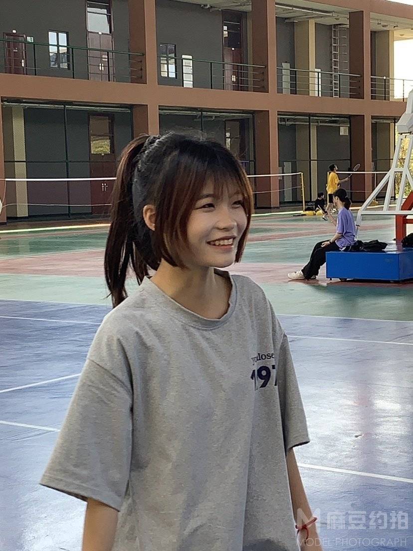 校园模特