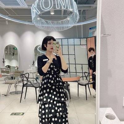 黑白模特