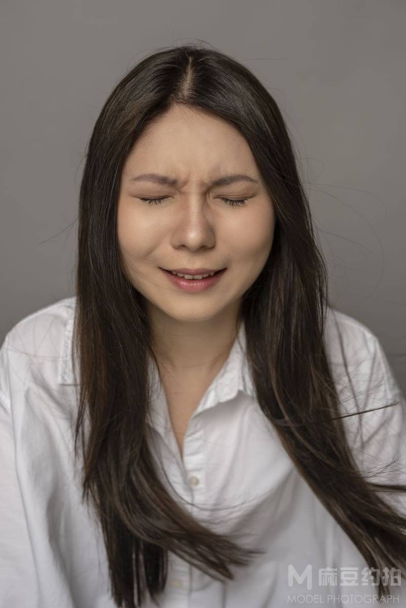 情绪模特
