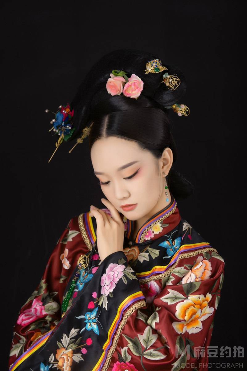 妆容模特