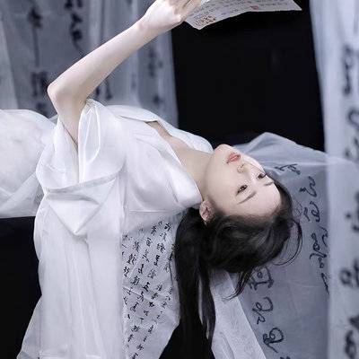 黑白模特