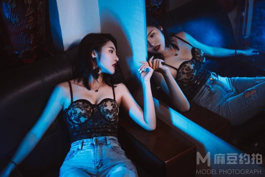 胶片模特
