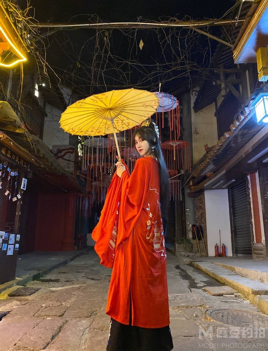 汉服模特