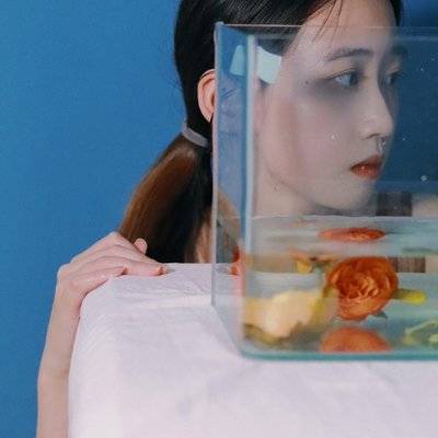 情绪模特