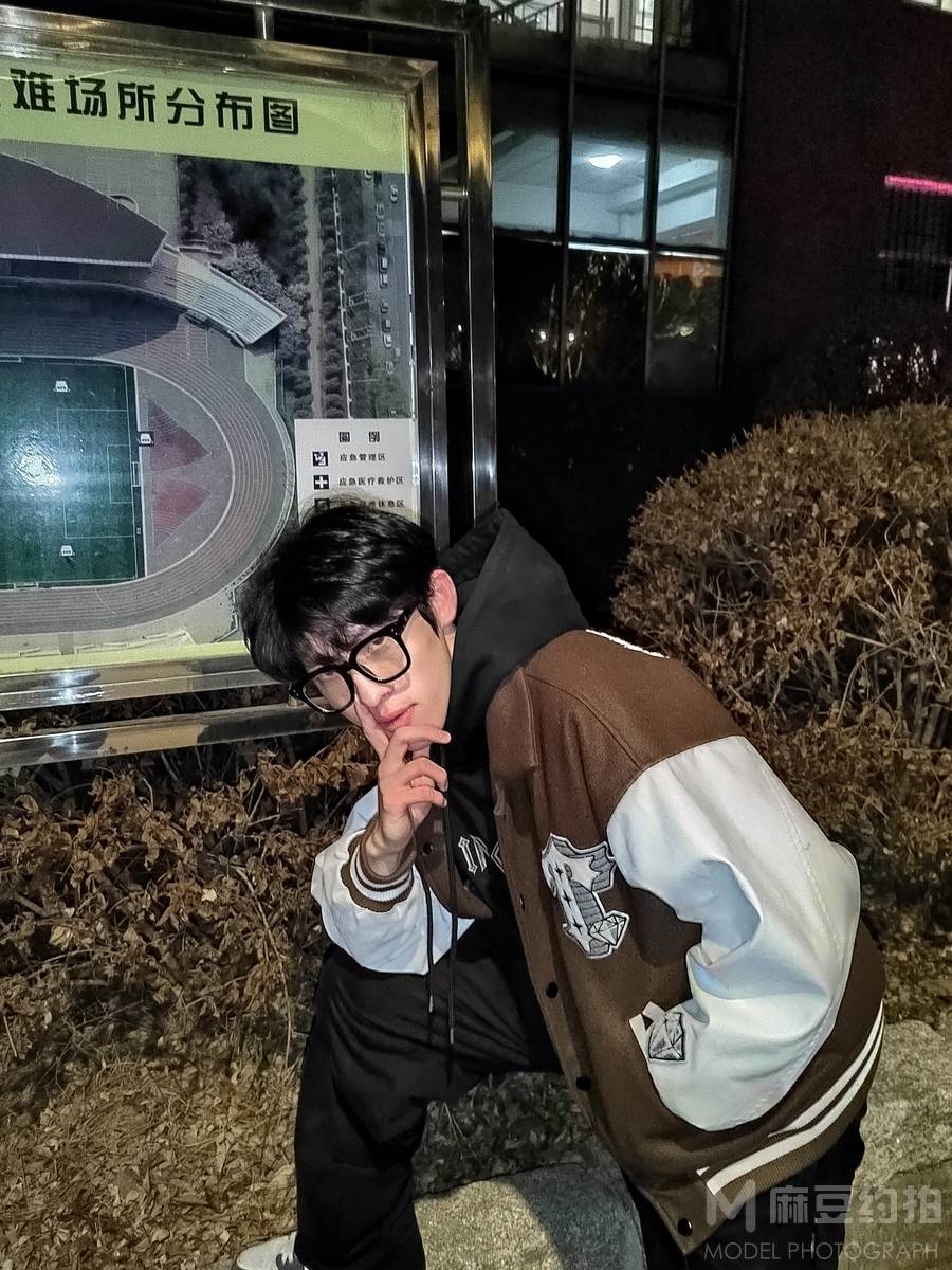 校园模特