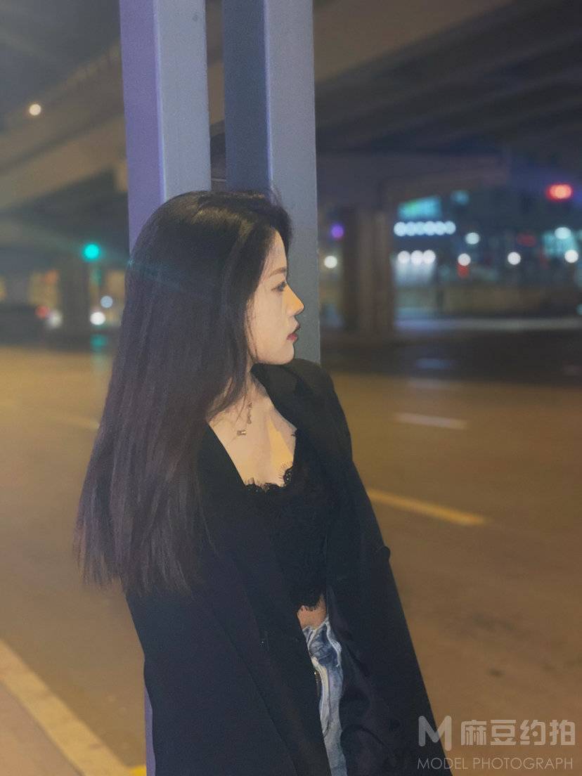 夜景模特