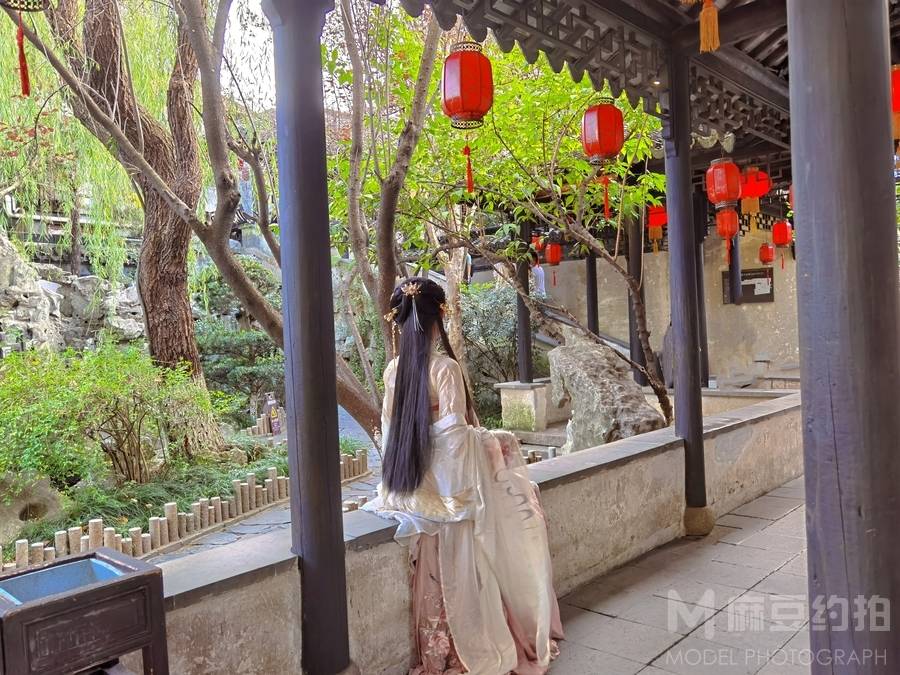 汉服模特