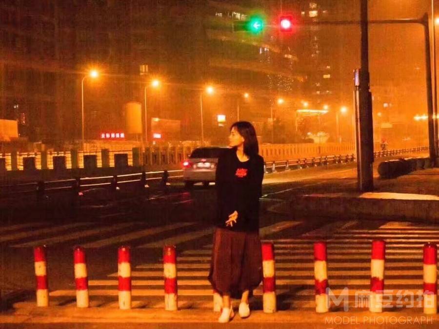 夜景模特