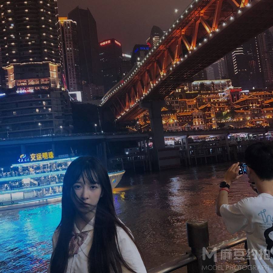 校园模特