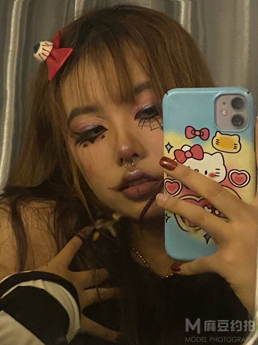 暗黑模特