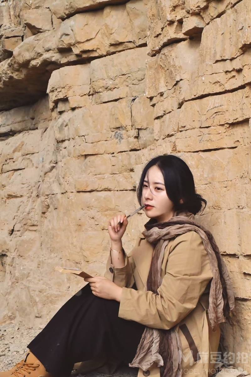 情绪模特