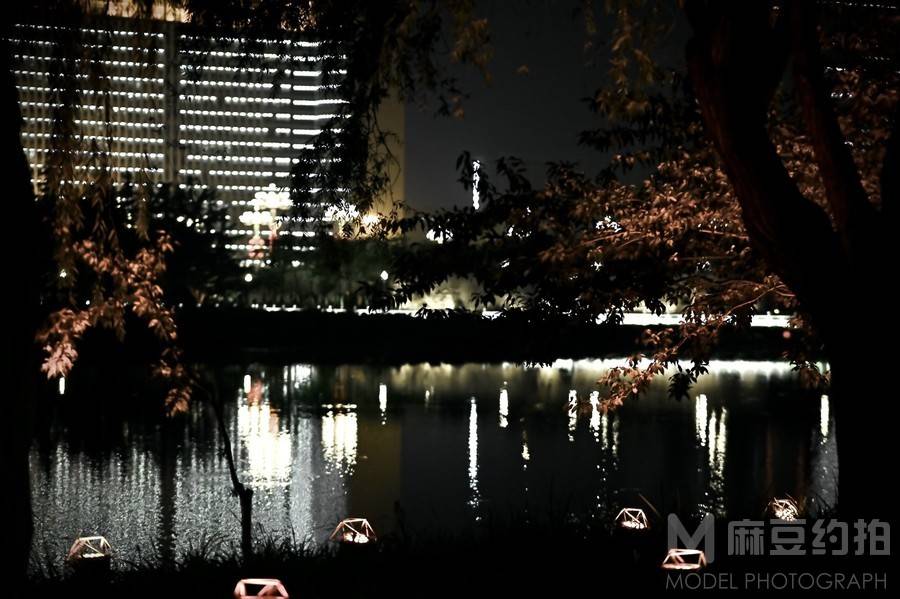 夜景模特