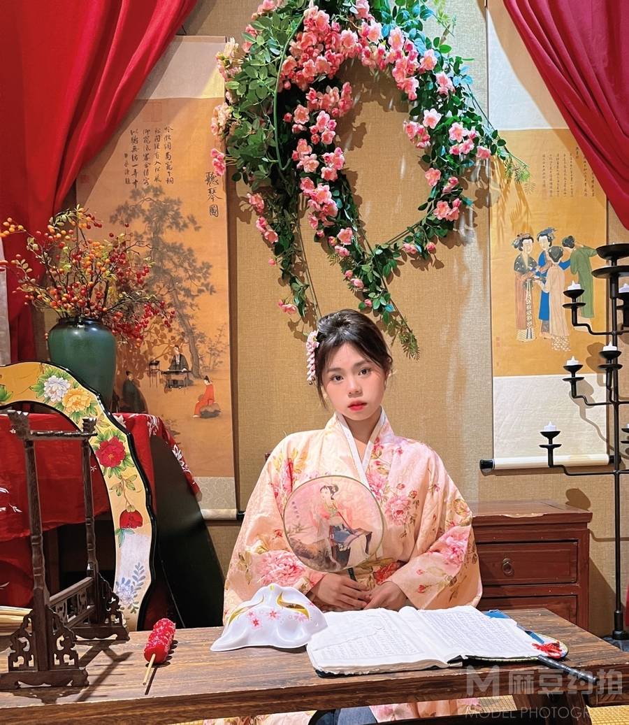 胶片模特