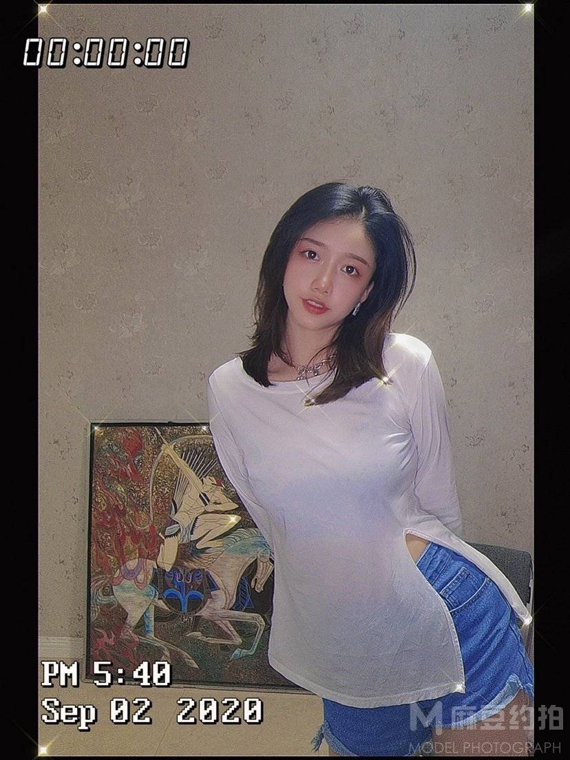 校园模特