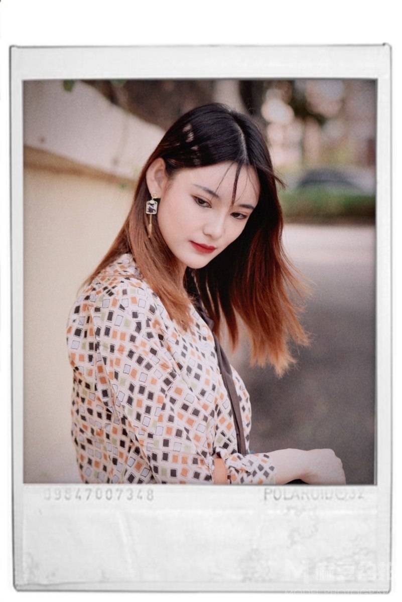 宝丽来模特