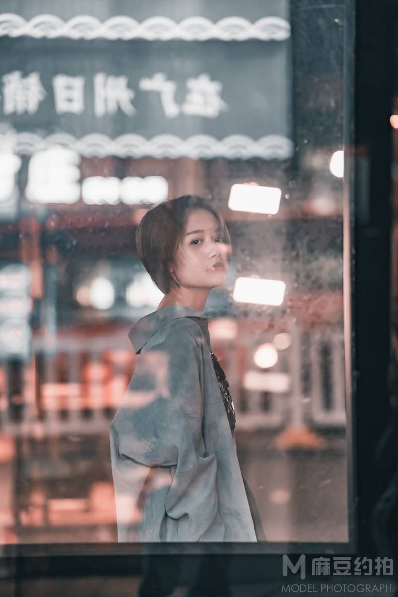 夜景模特