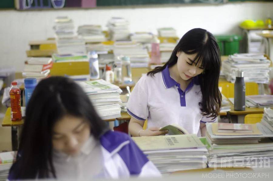校园模特