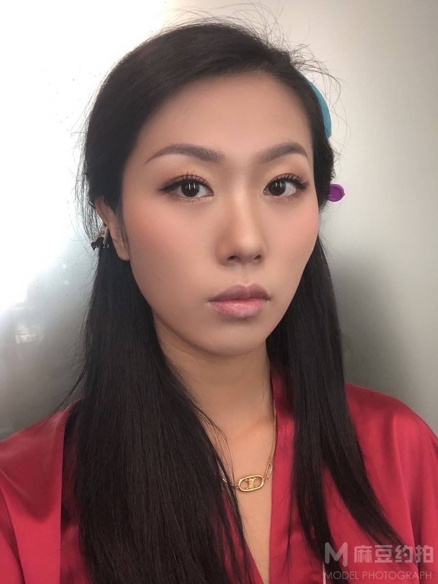 妆容模特