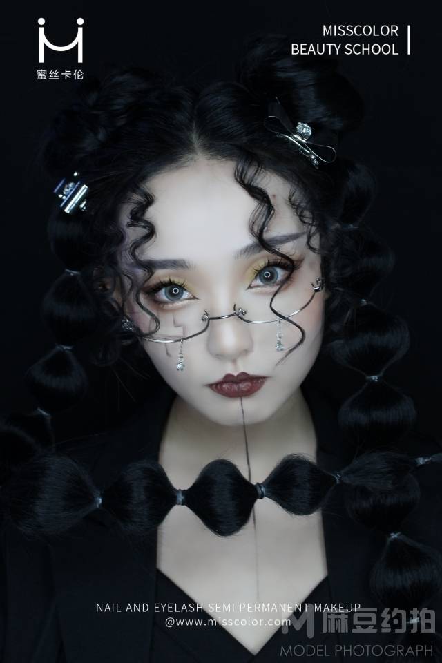 暗黑模特