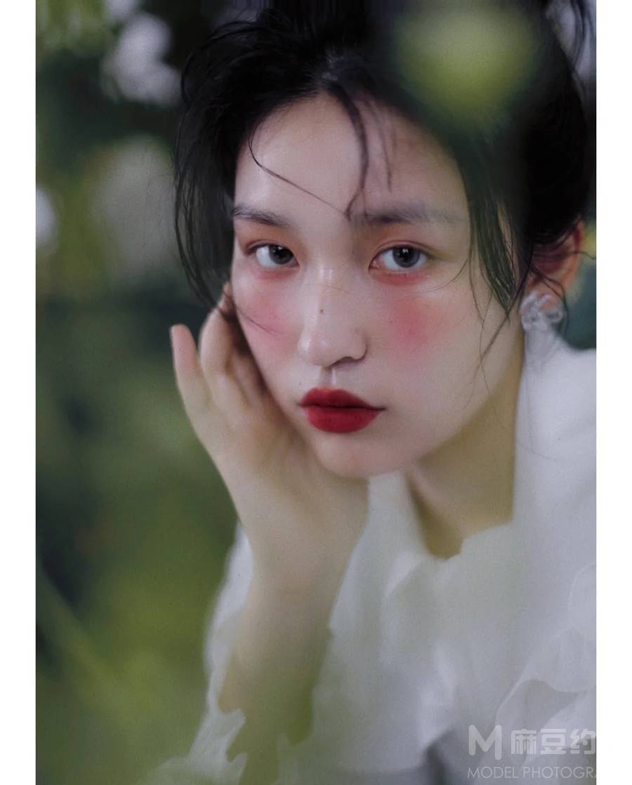 妆容模特
