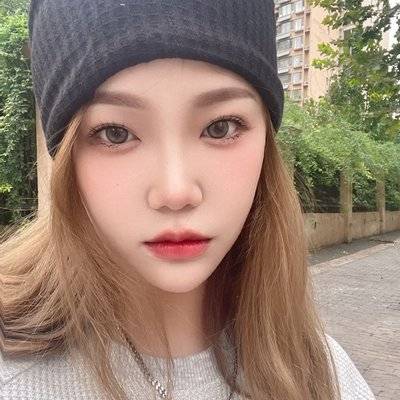 黑白模特