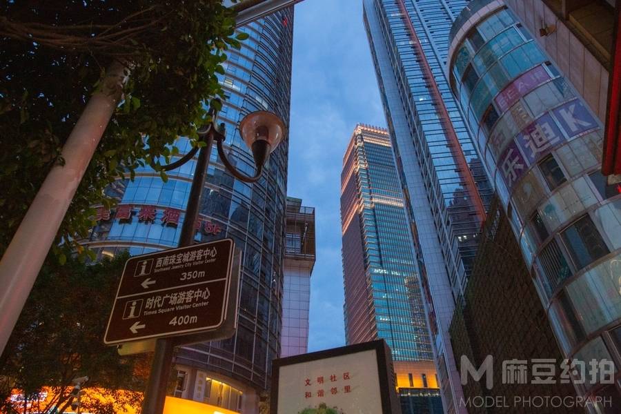 夜景模特