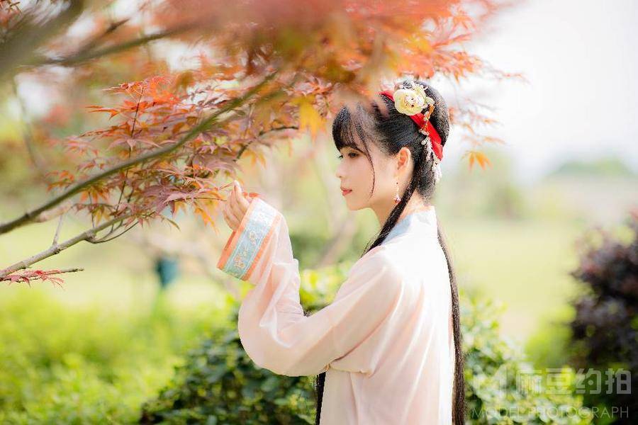 汉服模特