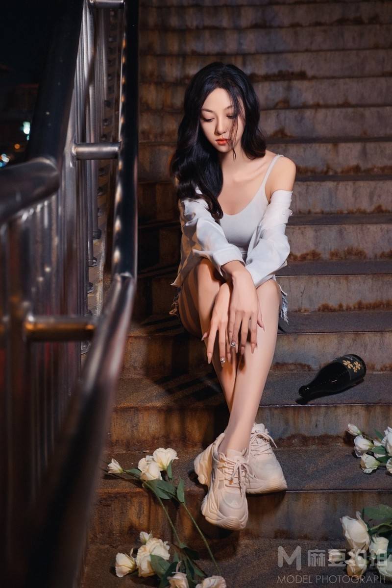 黑白模特