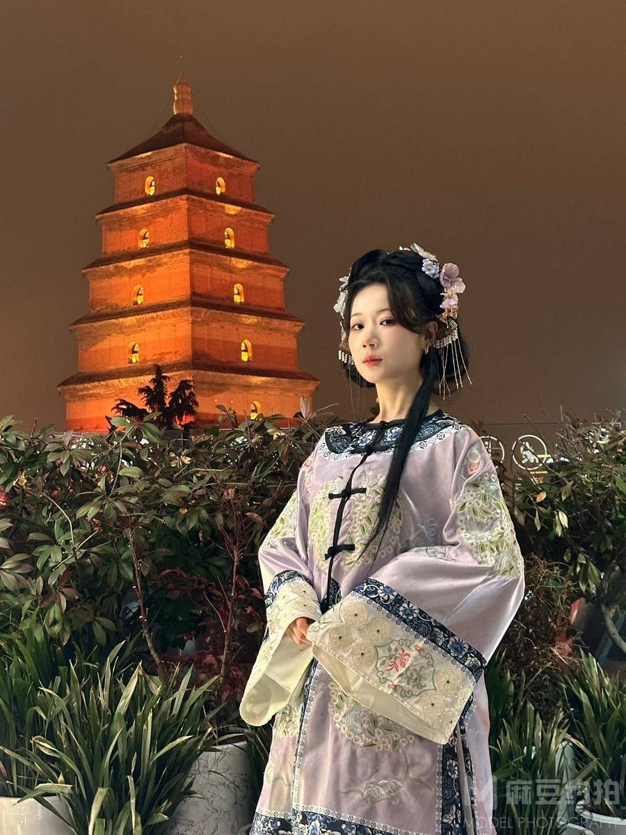 汉服模特