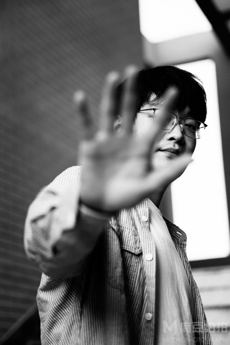 黑白模特