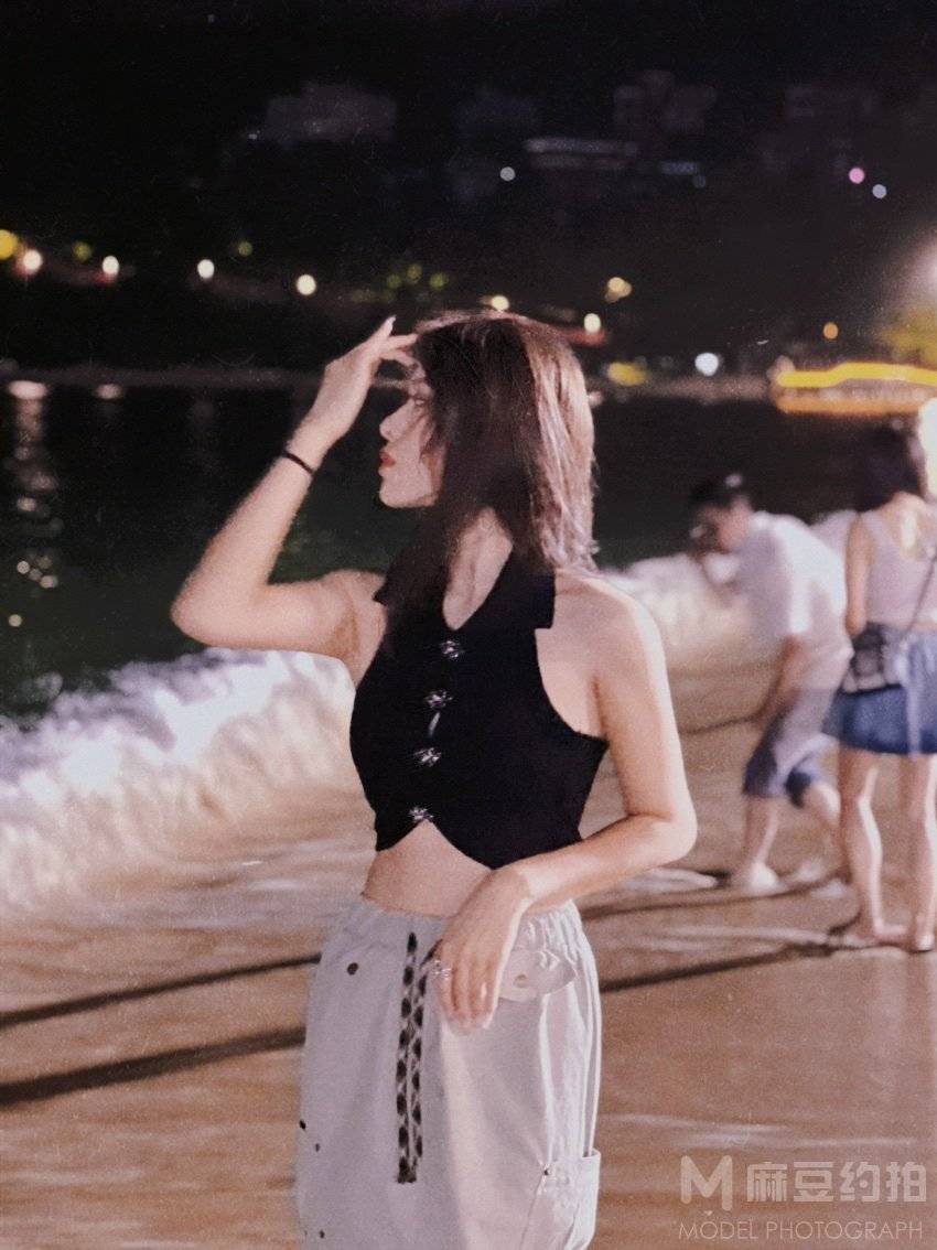 夜景模特