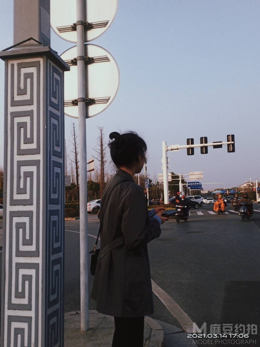 情绪模特
