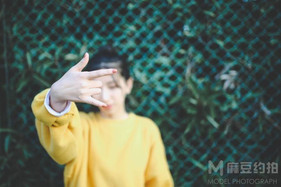 情绪模特