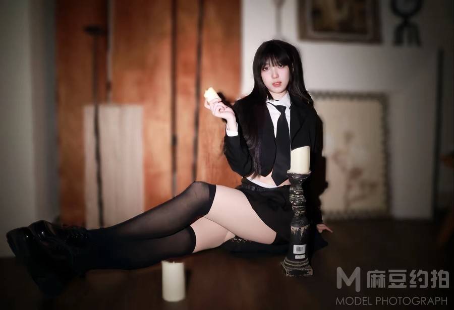 黑白模特