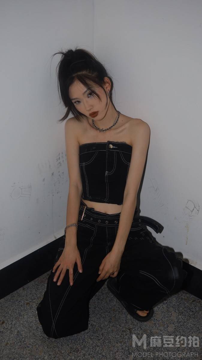 胶片模特