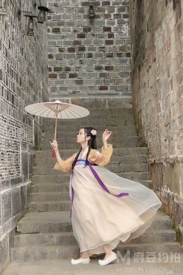 汉服模特