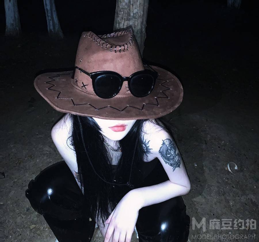 暗黑模特