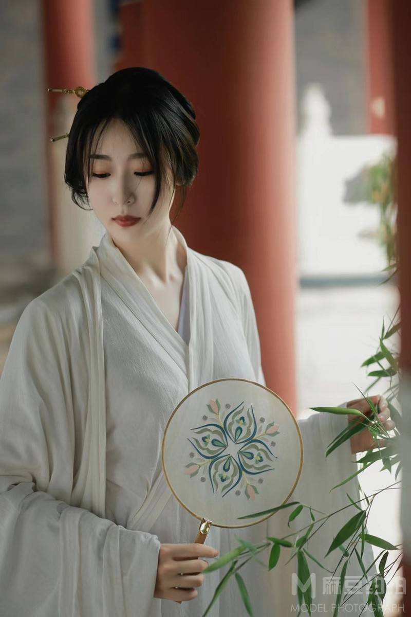 黑白模特